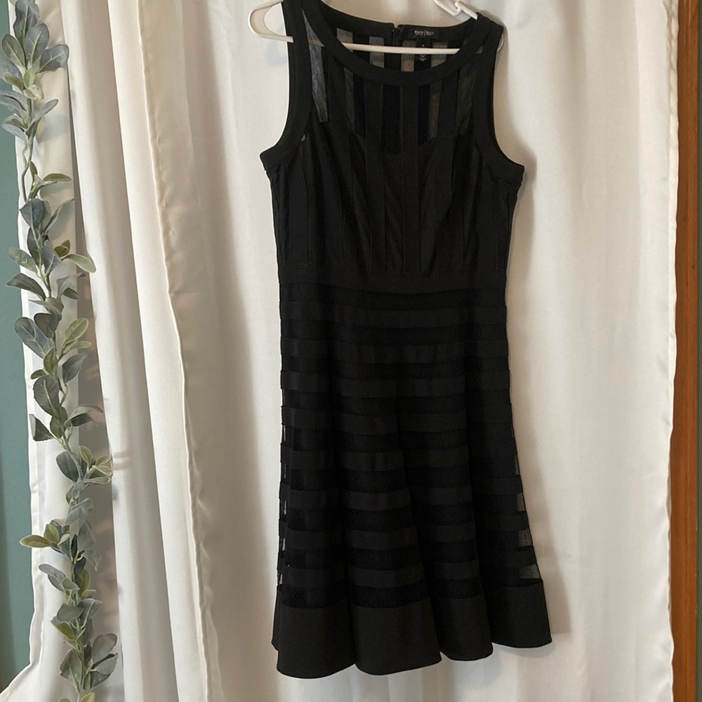 Women's Black Sleeveless A-Line Midi Dress